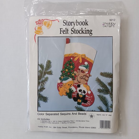 Lot of 2 Hobby Kraft Storybook Felt Stocking Kits 18" Diagonal Length - Picture 7 of 12